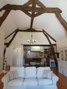 2 bedroom apartment in the grounds of a Chateau