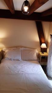 2 bedroom apartment in the grounds of a Chateau