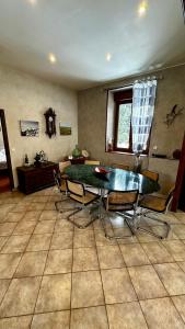 Maisons de vacances L'ecole du Hameau 9pers Le Mont Dore : photos des chambres