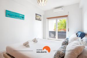 #193 Luxury Ocean View by Home Holidays