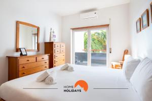 #193 Luxury Ocean View by Home Holidays