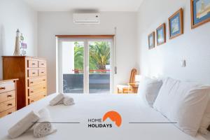 #193 Luxury Ocean View by Home Holidays