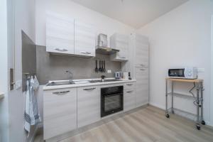 GuestHost - Marinos Apartment