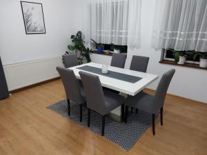 A house, free parking, sauna