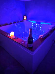 Loft de luxe le Chic, Grand jacuzzi, Vue port de plaisance