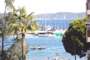 Studio vue mer centre ville avec garage