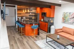 Beautiful Hillside Villas - Glendale