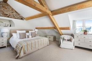 Dorset House, Salcombe, with Free Parking