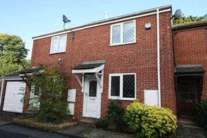 Cosy home with parking close to city centre