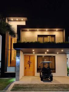 Exclusive Villaprivate Beach and Housekeeping