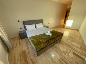 RIM Apartment Family Only