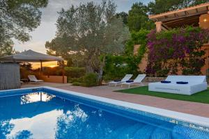 Villa in San Rafael Sleeps 12