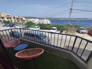 Seaside Serenity - A lovely apartment with views - 4hvězdičkové hotely ve městě Mellieħa