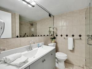 High floor Oceanview condo 1506