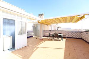 Ático con piscina en excelente urbanización by Hometels