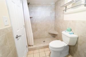 Beachfront Exploration Oceanfront King Room 1st Fl