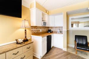 Wave Watchers Retreat OF Tower Room 5th Floor