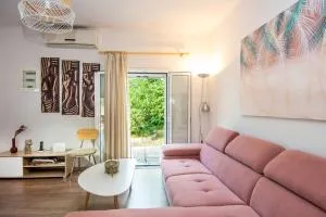 House in Lakithra - Sarlata