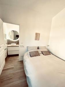 Maisonnette avec 2 chambres climatisée en face de la plage de Gigaro