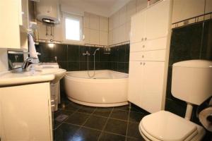 Apartments Beverly 1