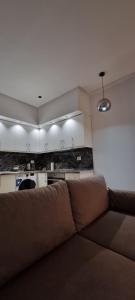 Alles Komuna Parisit lux apartment
