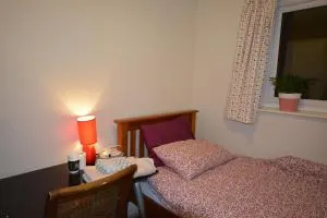 Small single bed - Boars Hill