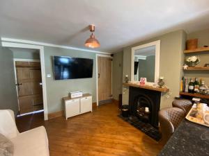 Outskirts of Ulverston, entire Cottage - sleeps 4