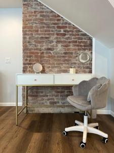 Rivertown Retreat in Downtown Verona