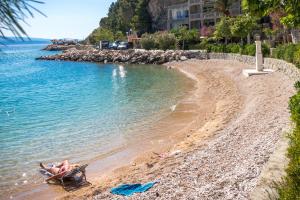 Apartments with a parking space Brela, Makarska - 789