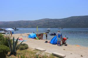 Family friendly apartments with a swimming pool Poljica, Trogir - 22079