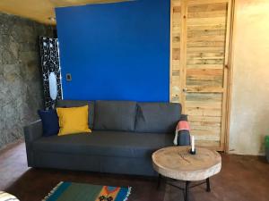 La Cabaña Azul al fondo del Bosque de Tepoztlán