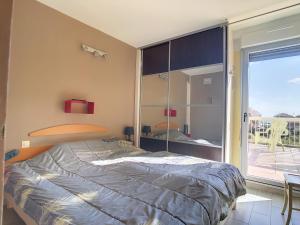 Bel F2 Cabine avec Garage, Proche Plage et Port, Grande Terrasse ensoleillée - FR-1-715-80