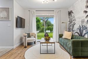 Hidden Garden: A Serene Miami Escape