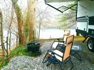White River Resort RV Rentals - Bull Shoals