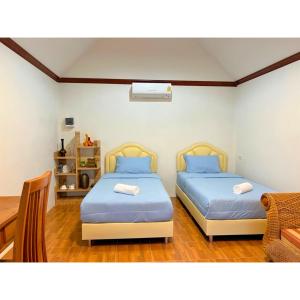 Quality Time Farmstay: River House