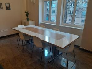 Deluxe Central Apartment