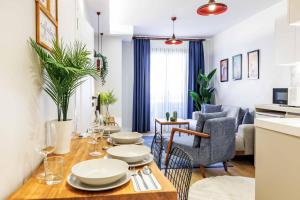 Monnas Suite