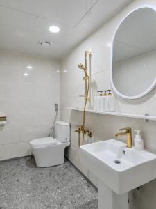 Phòng Gia Đình Với Sân Hiên (Family Room with Terrace)