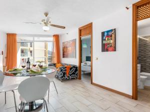 Orange Sunset Apartment