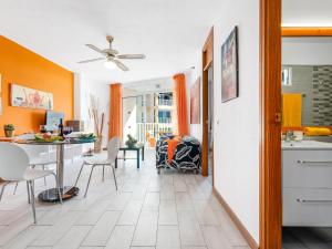 Orange Sunset Apartment