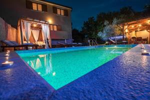 Villa L L Šikići by IstriaLux