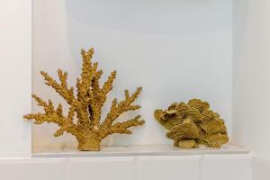 Central Cityscape Retreat by NW