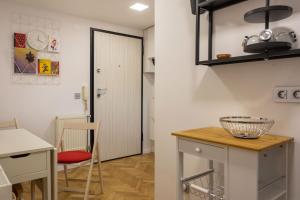 Modern Studio near British Square