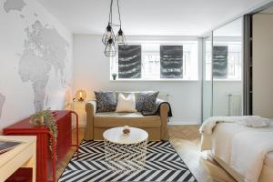 Modern Studio near British Square