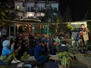 12 Monks Rishikesh Hostel - Haridwar