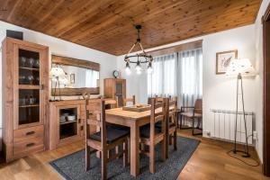 Casa Pujo by Totiaran