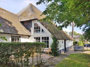 obrázek - Luxuriously restored farmhouse with trendy interior close to sea and forest