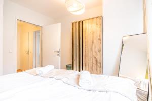 Charming 1BR, Steps from Reumannplatz U1