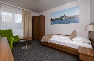 Standard Single Room with Shower room in Seehotel im Weyer
