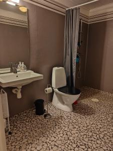 Stuga utanför Skövde 1